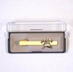 Krawattenspange in Geschenkbox Feuerwehr-Helm (gold)