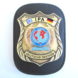 IPA-Badge auf Leder mit Gürtelclip - Deutschland