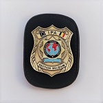 IPA-Badge auf Leder mit Gürtelclip - Belgien